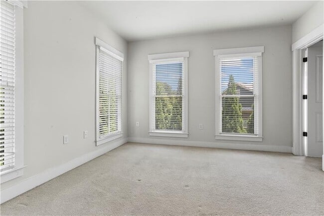 Building Photo - 900 River Vista Drive