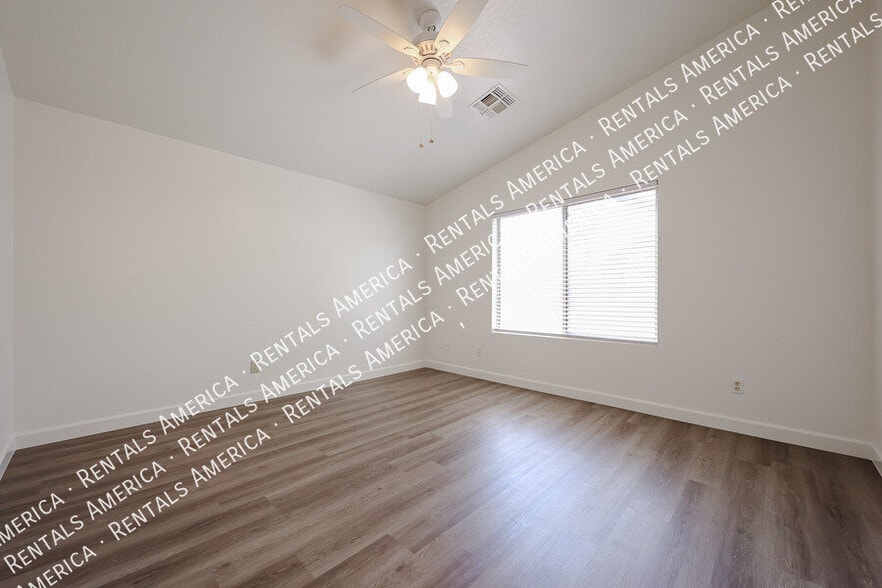 Building Photo - 10845 E Dragoon Ave