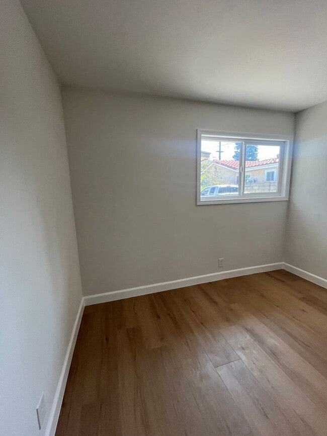 Building Photo - For Rent – Newly Remodeled 3 Bed / 2 Bath ...