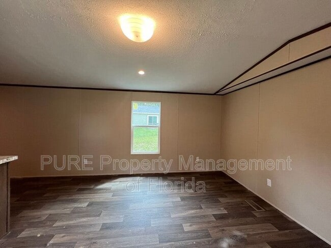 Building Photo - 16364 SE 57th St