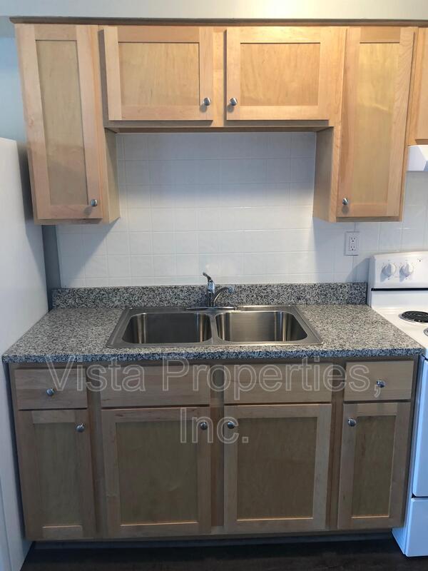 Building Photo - 4800 Saddlebrook Ln