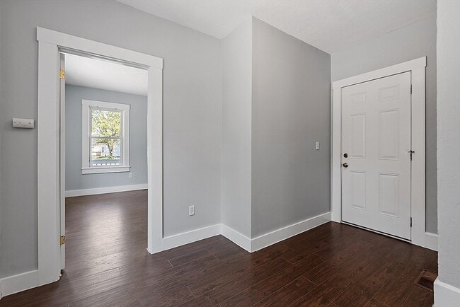 Building Photo - 31 Mill St