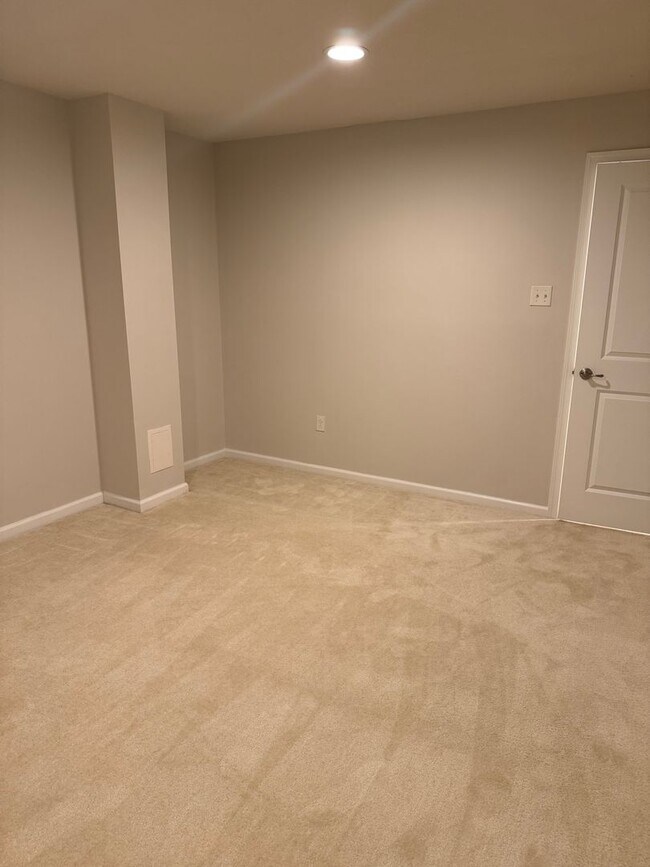 Building Photo - Beautiful 3 Bedroom 3.5 Bath in Sewickley, PA!