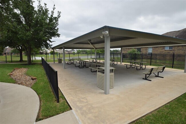 Building Photo - 24239 Yelverton Glen Dr