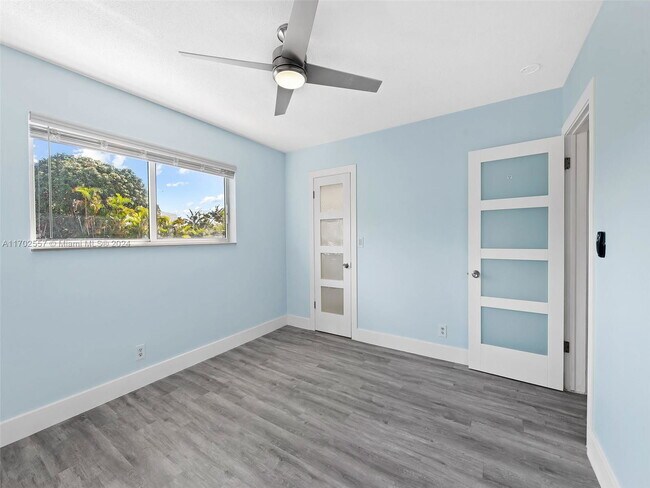 Building Photo - 1816 E Oakland Park Blvd