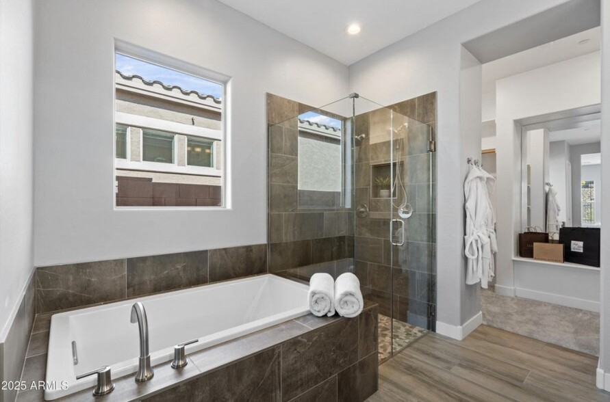 Master Bath / Shower - 32978 N 131st Dr