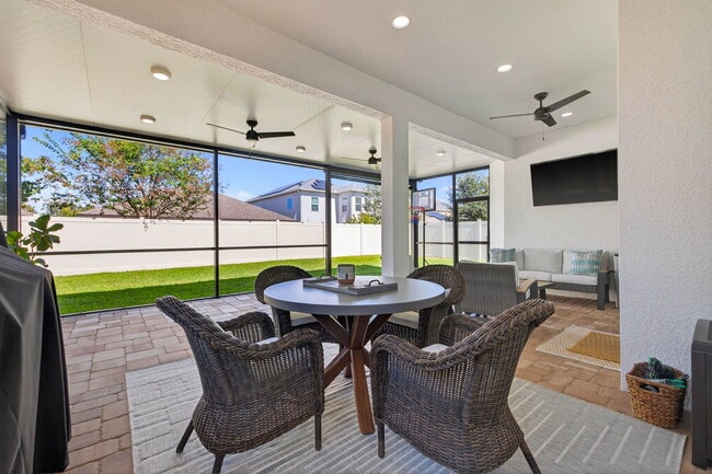 Building Photo - 10522 Cardera Dr