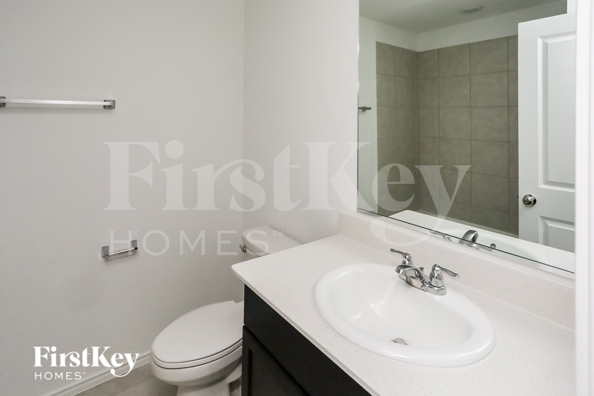 Building Photo - 1141 Crestview Dr