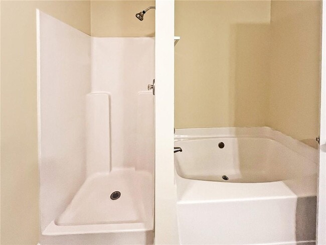 Building Photo - 4913 Sierra Way