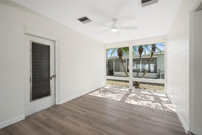 Building Photo - 662 Villa Grande Ave S