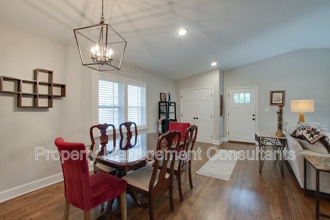 Building Photo - 805 Rison Ave NE