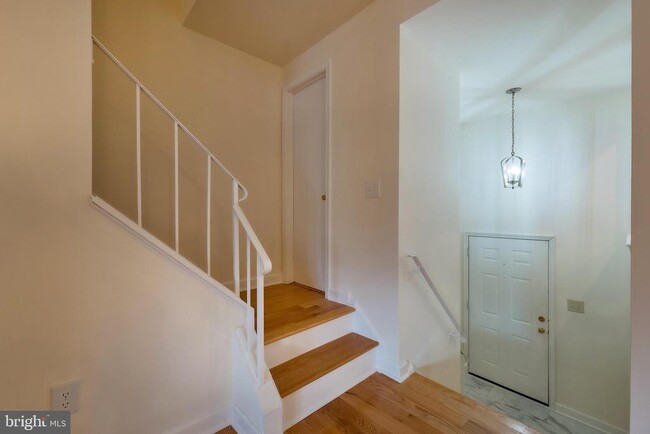 Building Photo - 734 Ivy League Ln