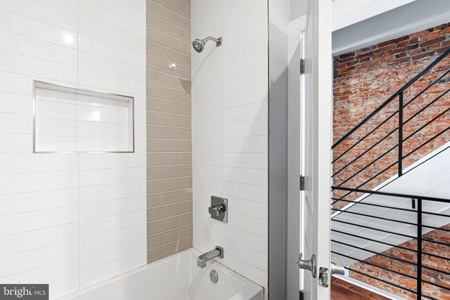 Building Photo - 3016 Baltz St