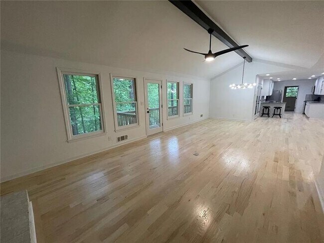 Building Photo - 160 Boxelder Ln