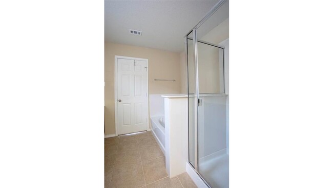Building Photo - 5716 Hopkins Dr