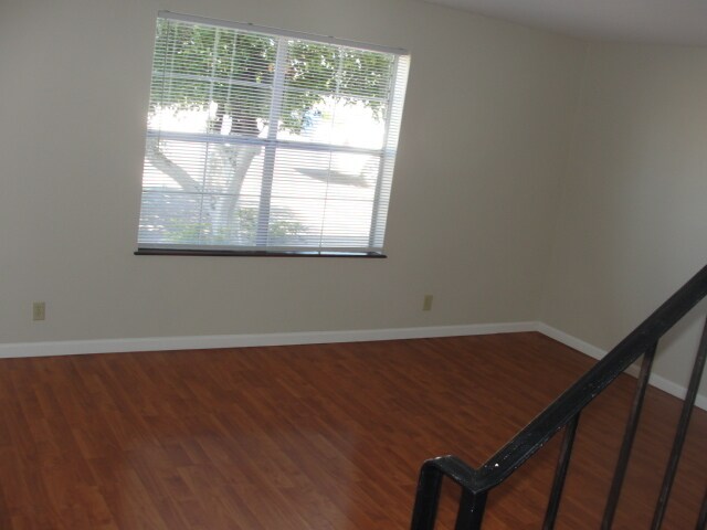 Family Room - 121 E 14th Pl