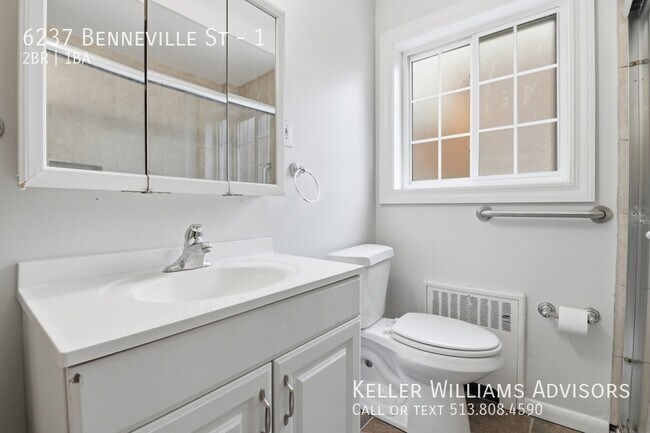 Building Photo - 6237 Benneville St