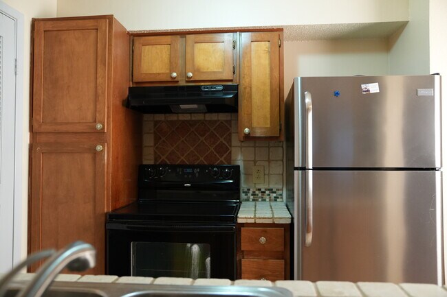 Building Photo - 2501 W Zia Rd