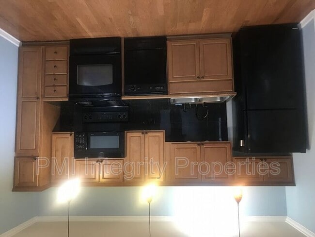 Building Photo - 612 S Kenilworth Pkwy