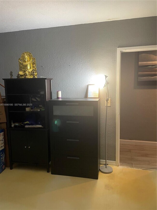 Building Photo - 1936 S Ocean Dr