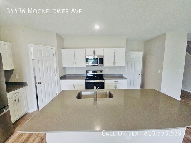 Building Photo - 34436 Moonflower Ave