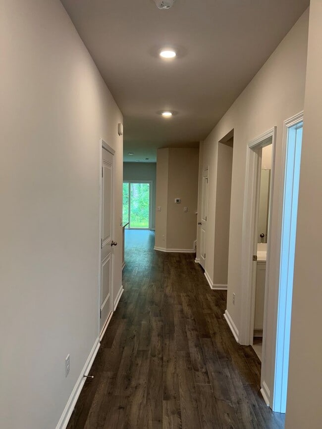 Building Photo - 23 Vineyard Pl