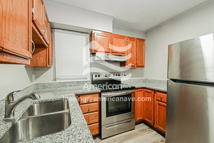 Building Photo - 207 Newell Dr