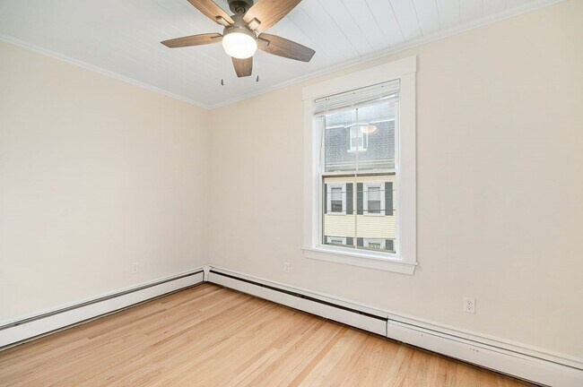 Building Photo - 730 Hale St