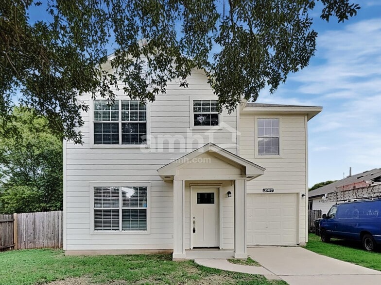 Primary Photo - 3500 Banda Ln