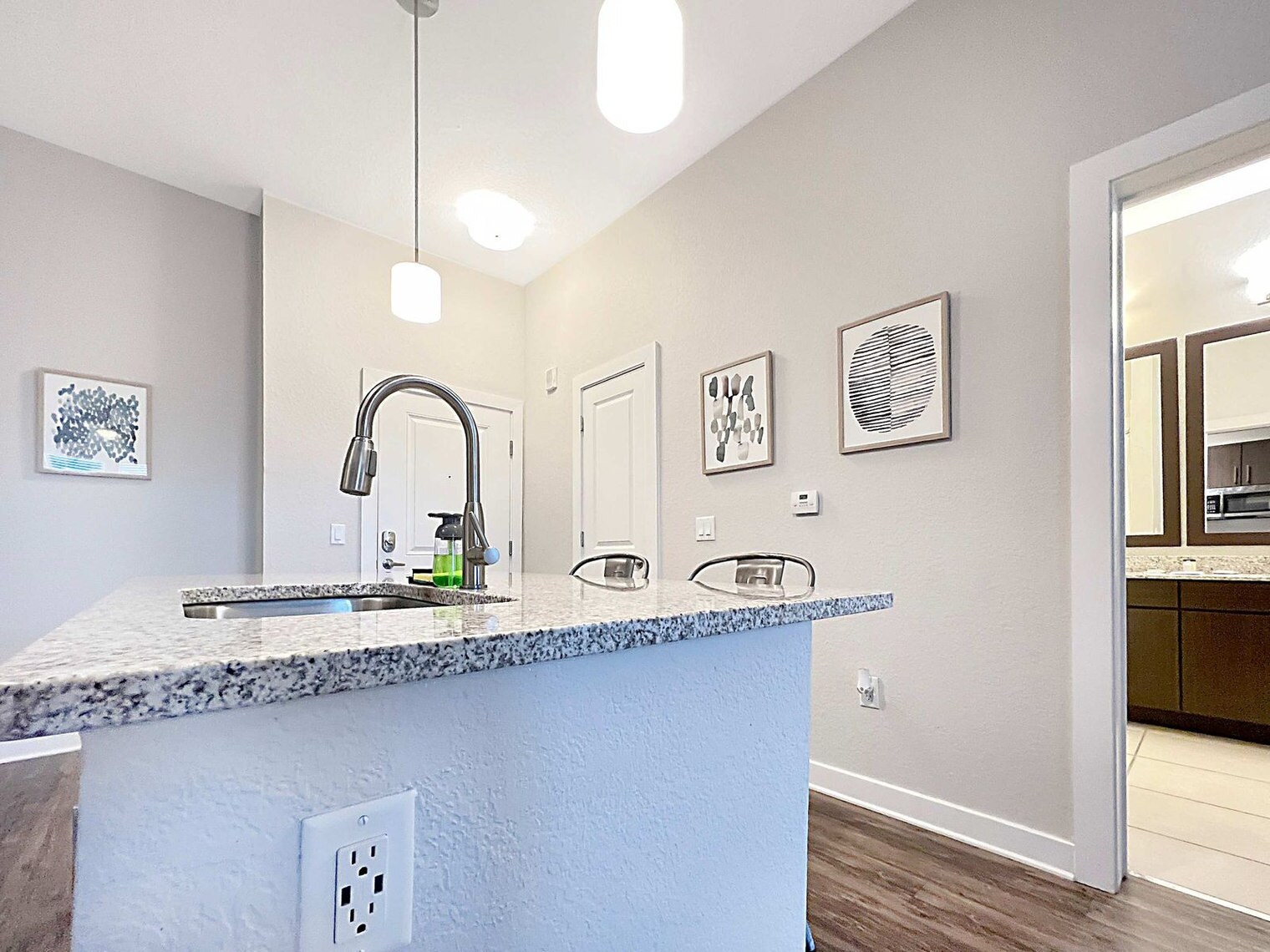 Building Photo - 2615 N Grady Ave