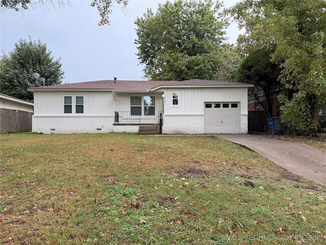 Primary Photo - 5308 S Madison Ave