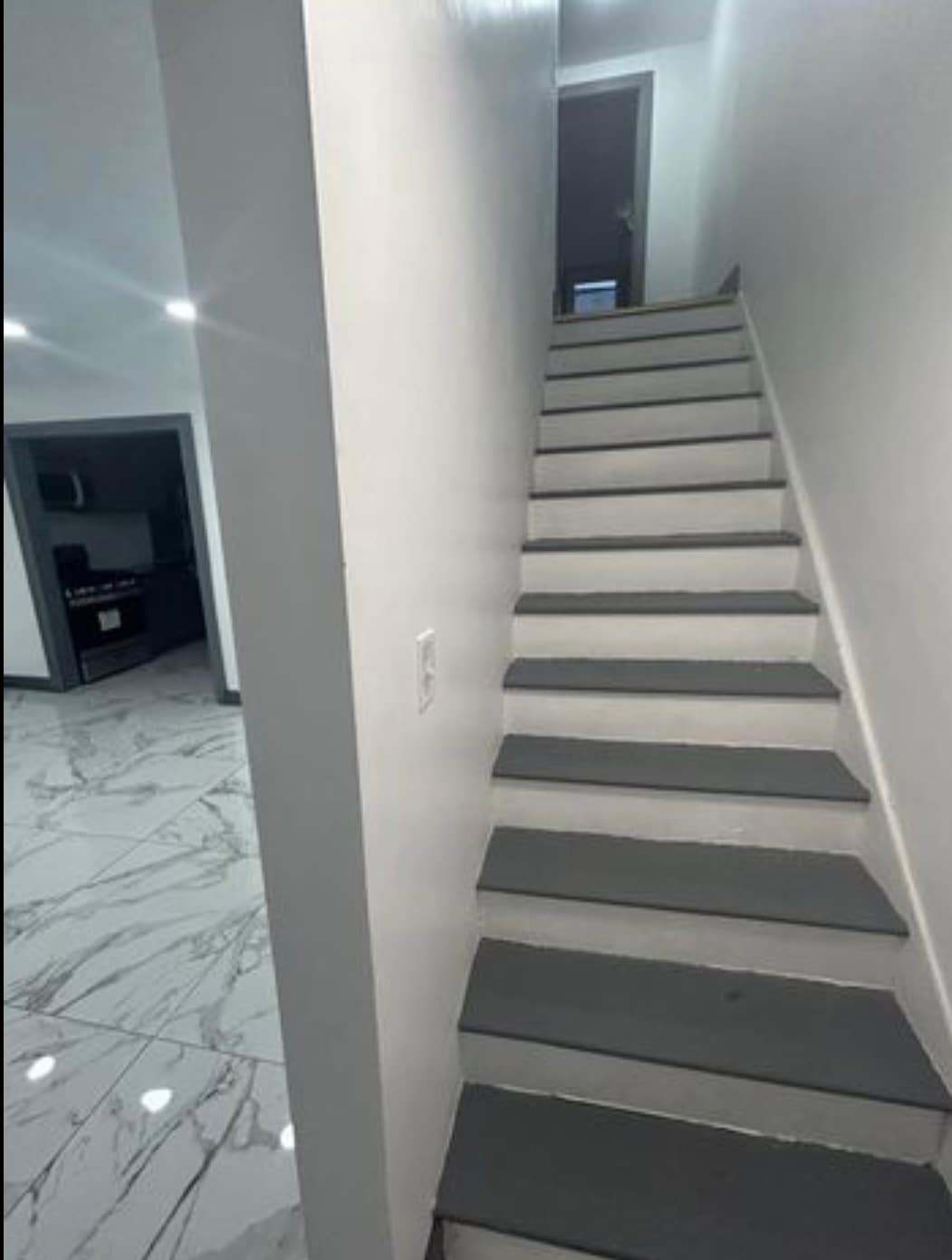 Building Photo - 4 Chapel Pl