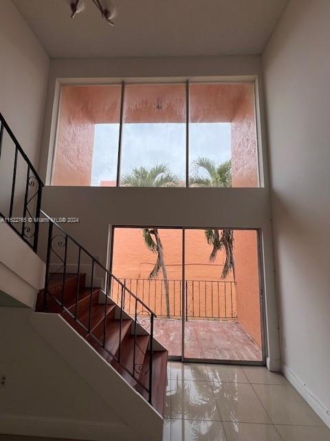 Building Photo - 1300 W 47th Pl