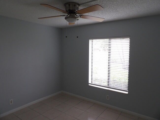 Building Photo - 618 Sea Pine Way