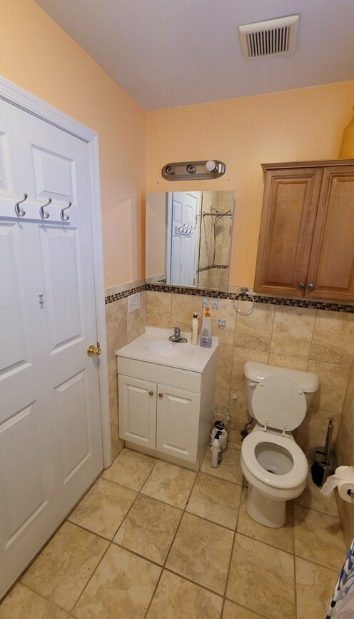 First Bathroom - 311 Cross St