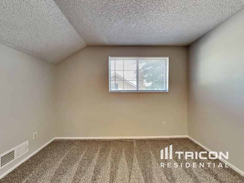 Building Photo - 2878 Goldy Way