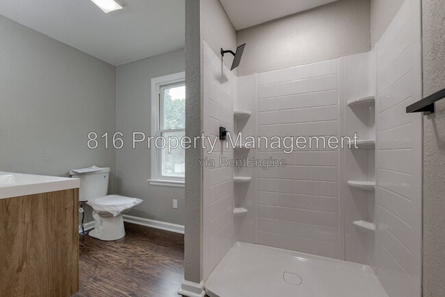 Building Photo - 429 NE 87th St