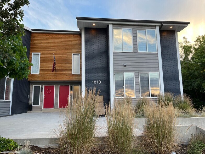 Building Photo - 1813 Laurelhurst Dr E