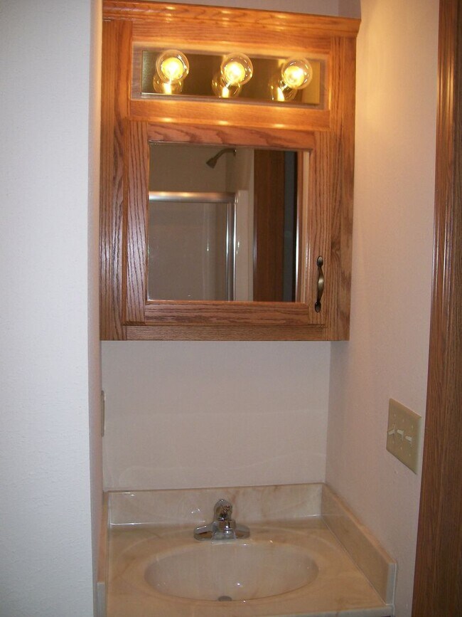 Building Photo - 20309 Skyview Dr