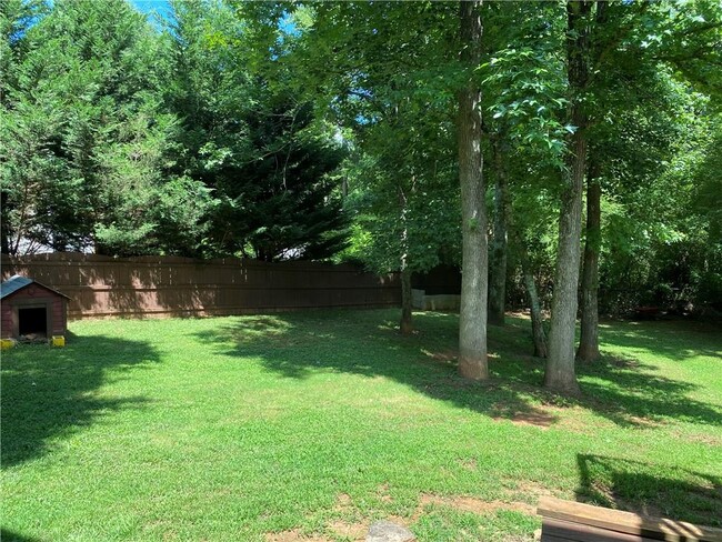 Building Photo - 4170 Longmont Dr