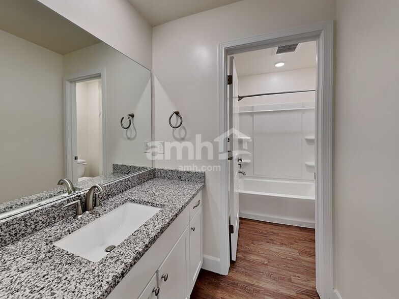 Building Photo - 2348 S Wild Horse Way