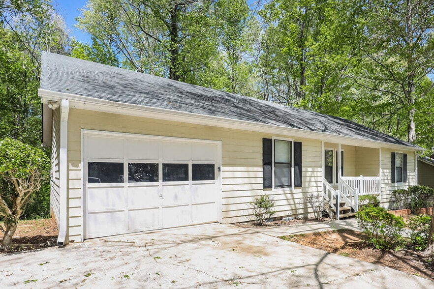 Building Photo - 7774 Mountain Creek Way