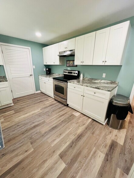 Building Photo - 305 Starnes Cove Rd