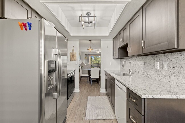 Building Photo - Beautiful Condo For Rent In St Petersburg!