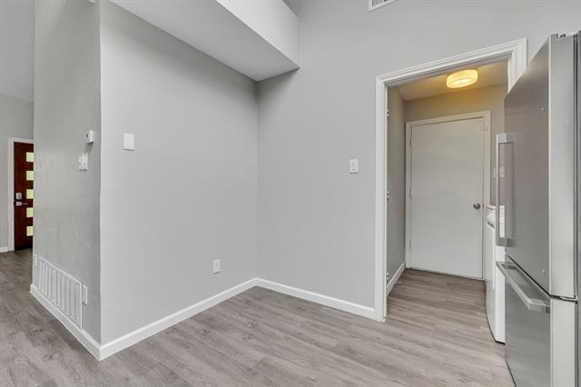 Building Photo - 2422 Libra Dr