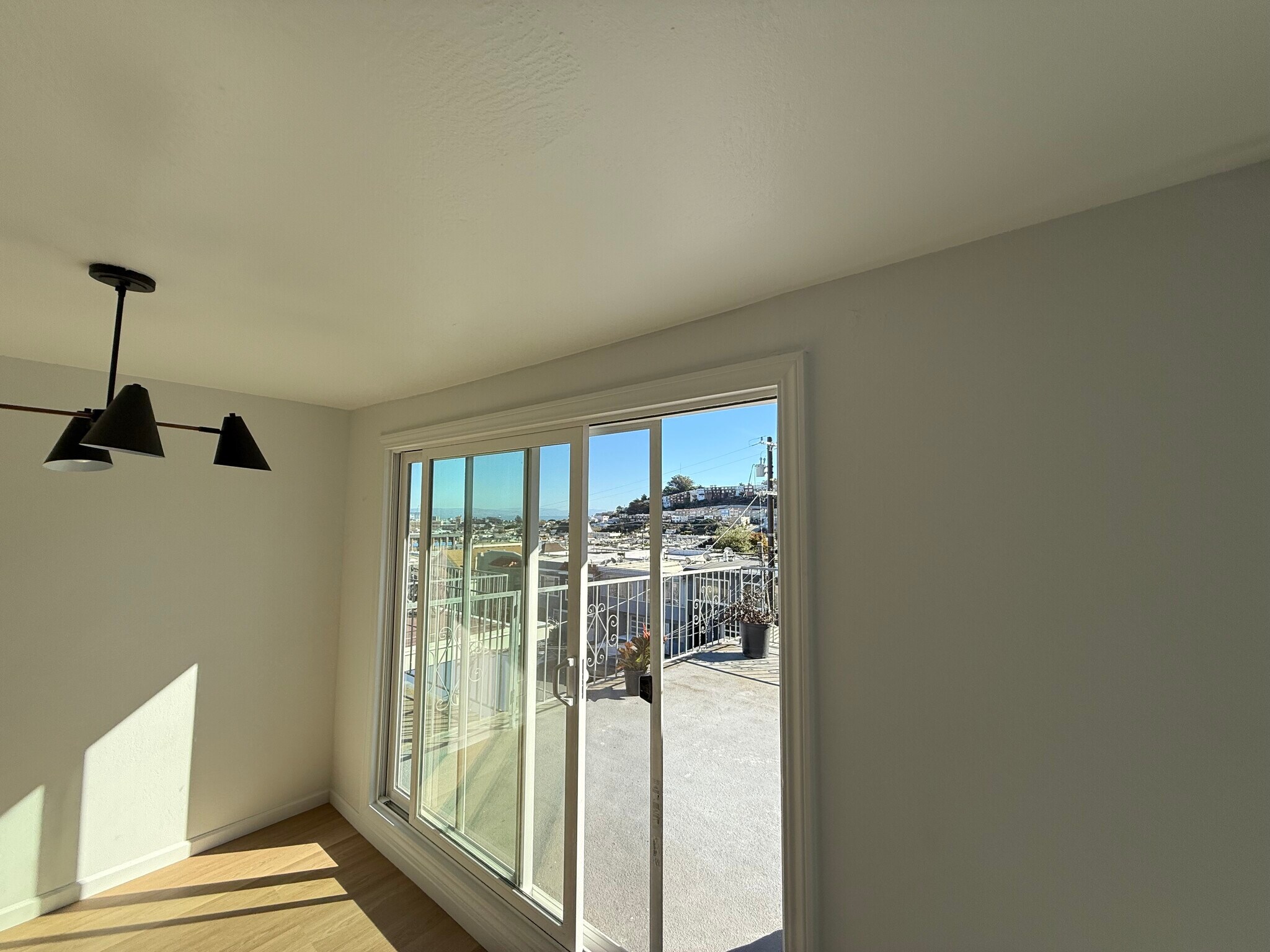 Building Photo - 750 Bacon St