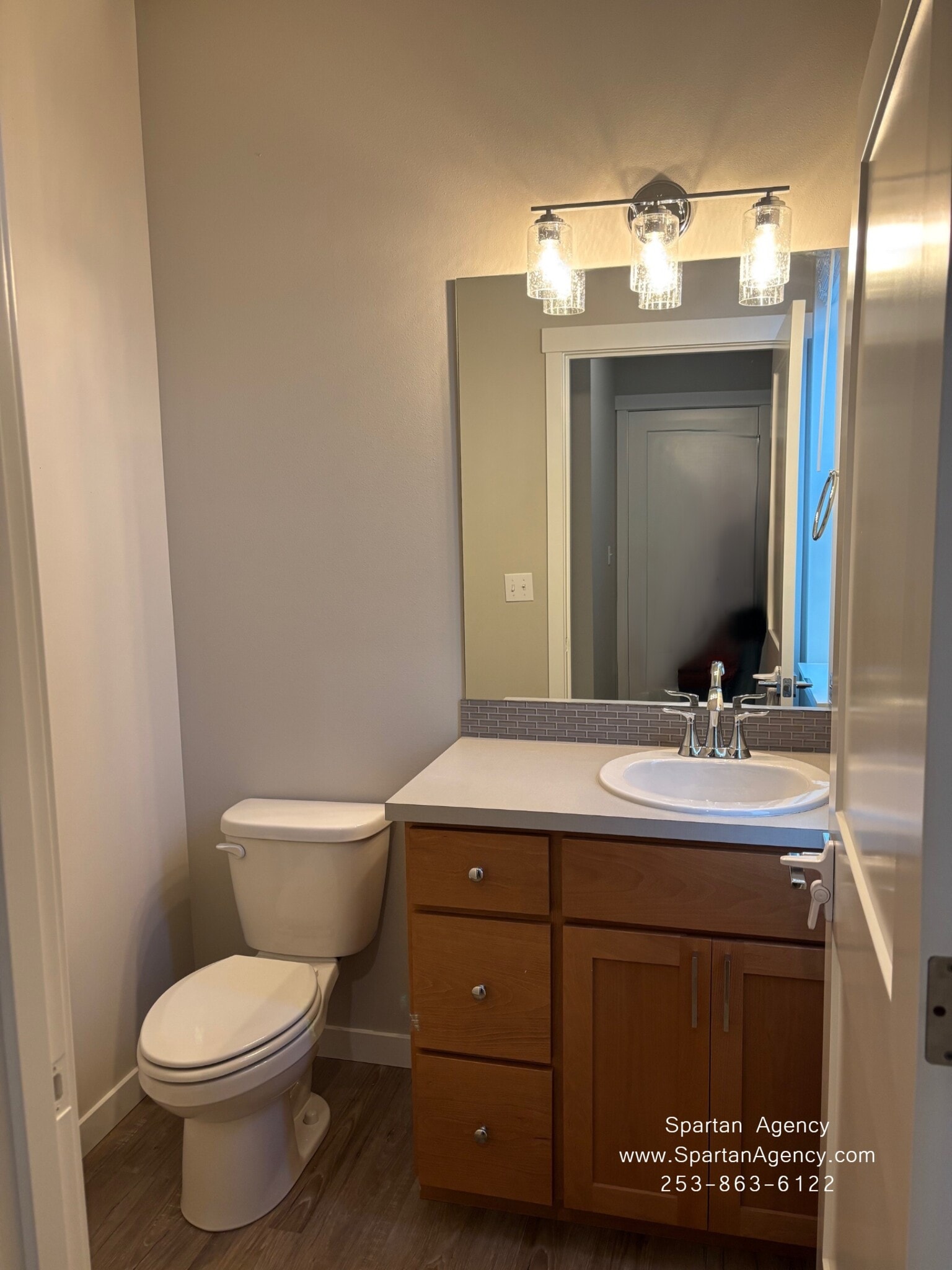 Building Photo - 507 15th St SE