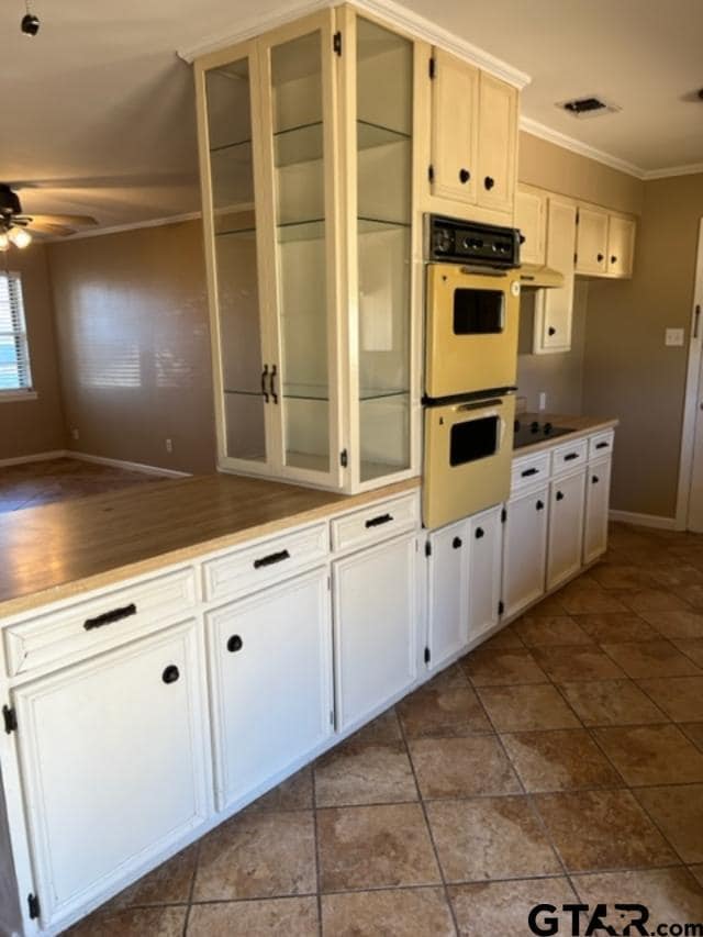 Building Photo - 308 Hanks St