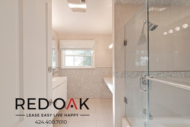 Building Photo - 2421 California Ave