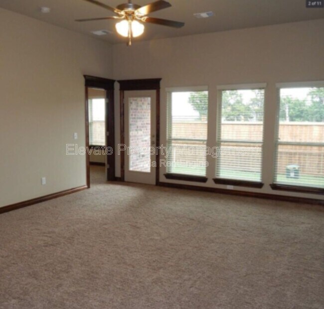 Building Photo - 2314 Starwood Wy